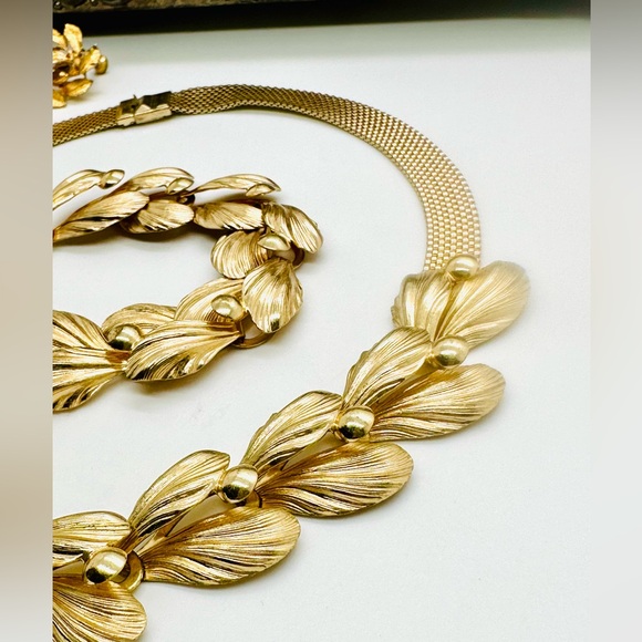 Vintage Leaf Jewelry Lot - Picture 11 of 17